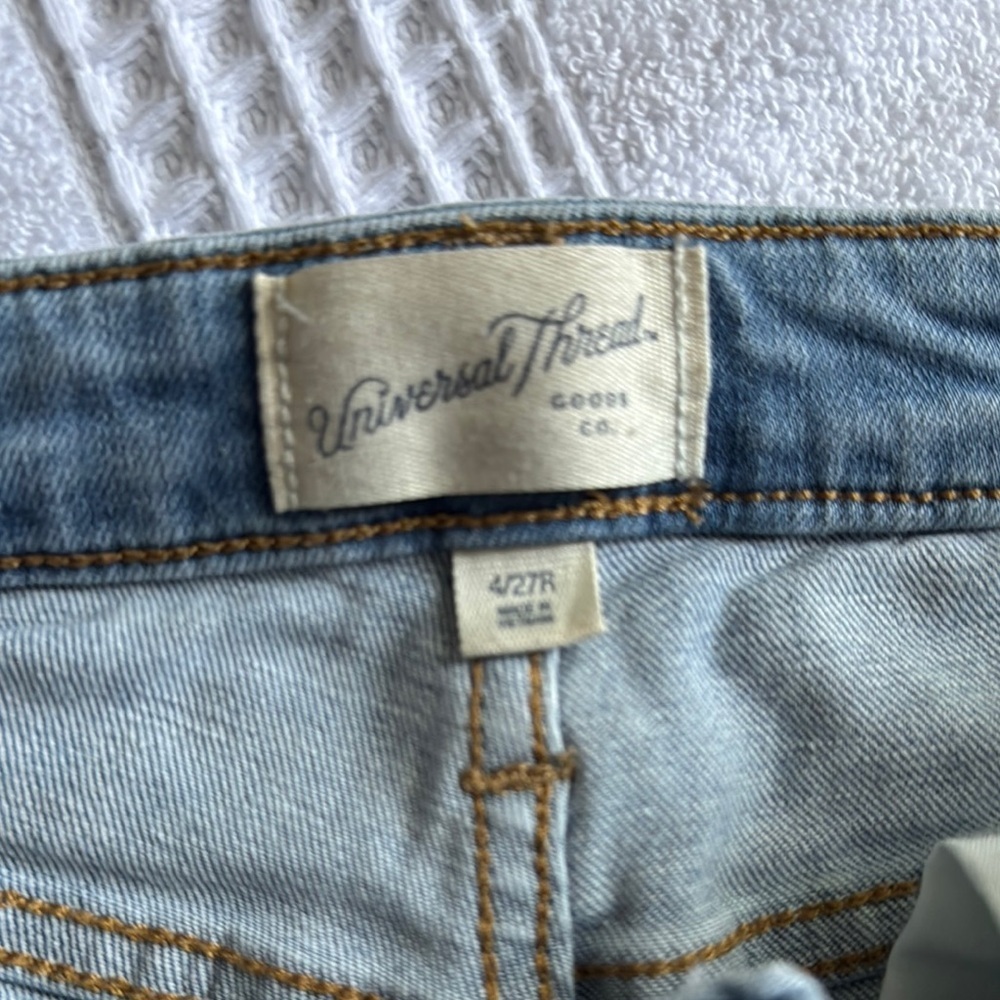 Universal Thread Blue High Rise Distressed Jeans - Picture 7 of 9